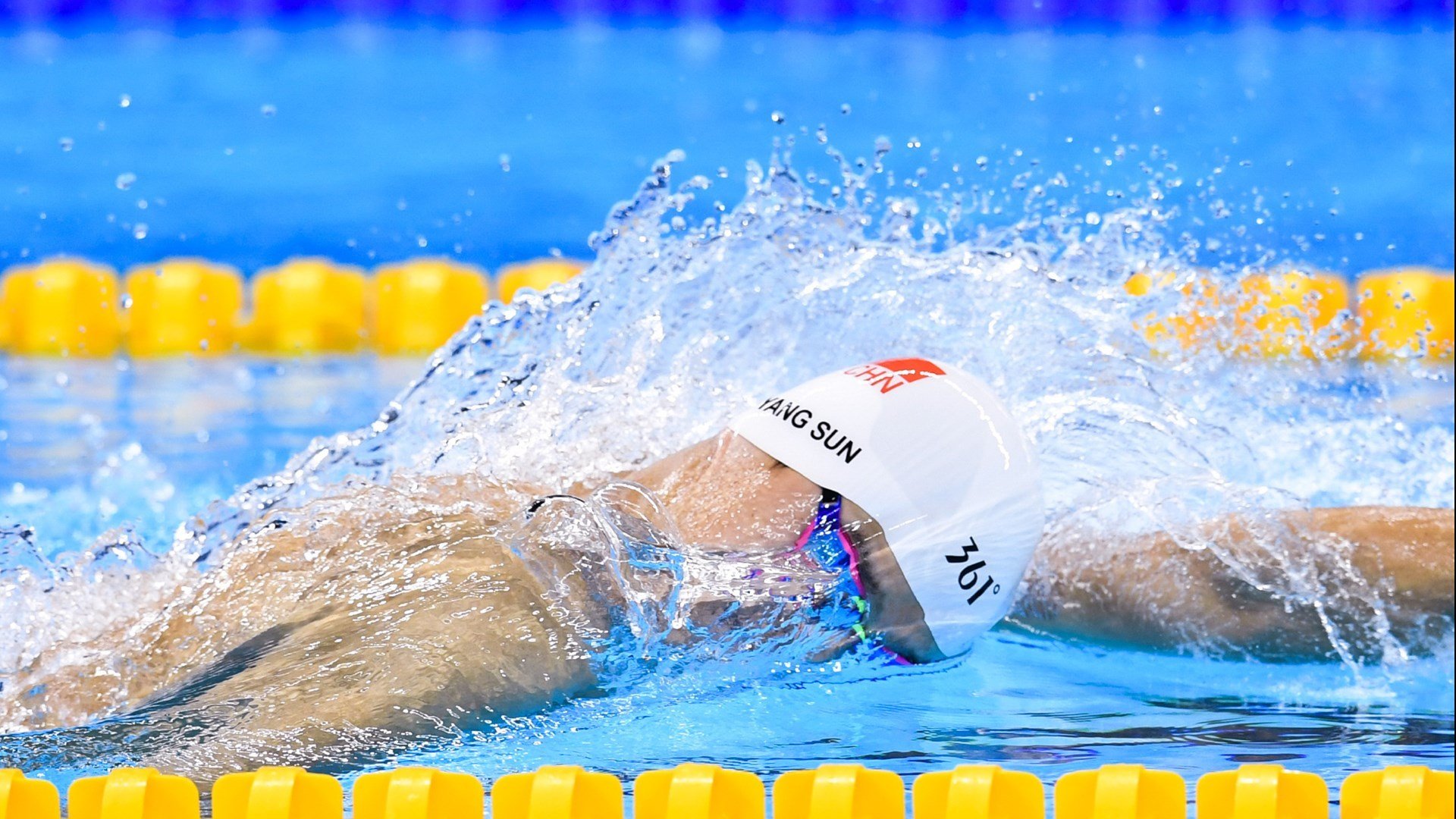 仰泳起跳与入水技术提升,仰泳入水视频教程